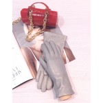 Жіночі шкіряні рукавички GlovesUA мод.129 світло-сірі
