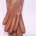 Жіночі шкіряні рукавички GlovesUA мод.001 (без 3 смуг) коньяк