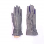 Женские перчатки кожаные мод-442 серые с фиолетовыми стрелками