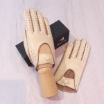 Жіночі шкіряні автомобільні рукавички GlovesUA мод.275 бежевий/тауп (шов всередину, кнопка обтягнута, без відп.) - Шкіряні Жіночі шкіряні автомобільні рукавички GlovesUA мод.275 бежевий/тауп (шов всередину, кнопка обтягнута, без відп.)