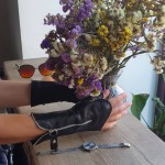 Жіночі рукавички шкіряні мітенки GlovesUA мод.545 чорний