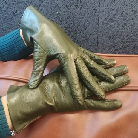 Женские перчатки кожаные GlovesUA мод 019 хаки (без перф, клин коньяк)