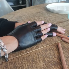 Жіночі рукавички мітенки шкіряні GlovesUA мод.315 чорні (без відп.)