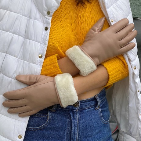 Женские перчатки кожаные с мехом мод 043 екрю (мех овчина) - На меху Женские перчатки кожаные с мехом мод 043 екрю (мех овчина)