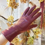 Женские удлиненные кожаные перчатки GlovesUA мод 247 слива (без банта /без перфорации)