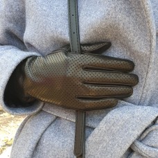 Жіночі шкіряні рукавички GlovesUA мод.438 чорні (перфорована шкіра)