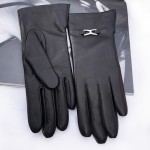 Жіночі рукавички шкіряні з підкладкою з вовни GlovesUA мод.078 чорні