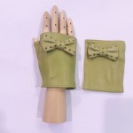 Жіночі рукавички мітенки шкіряні GlovesUA мод.339