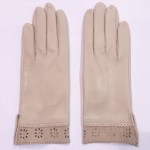 Жіночі рукавички шкіряні GlovesUA мод.205 бежеві (оборка замш)