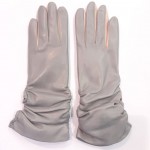 Жіночі шкіряні рукавички GlovesUA мод.362 світло-сірі