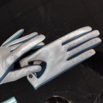 Жіночі шкіряні рукавички GlovesUA мод.274 срібло/мурена