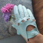 Жіночі автомобільні шкіряні рукавички GlovesUA мод.275 світло-блакитні (шов всередину, кнопка обтягнута, кісточки мод.244)